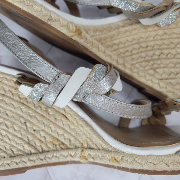 Tahari Waver white and gray metallic wedge sandals size 8.5 - Picture 8 of 9